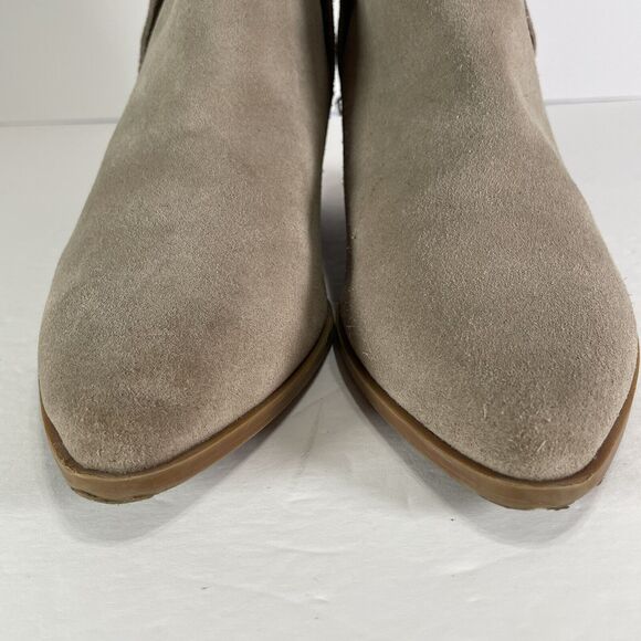 Dolce Vita DAINE Bootie Women’s Size 10M Tan Suede Step Ankle Stacked 2.5” Heel - Picture 3 of 12